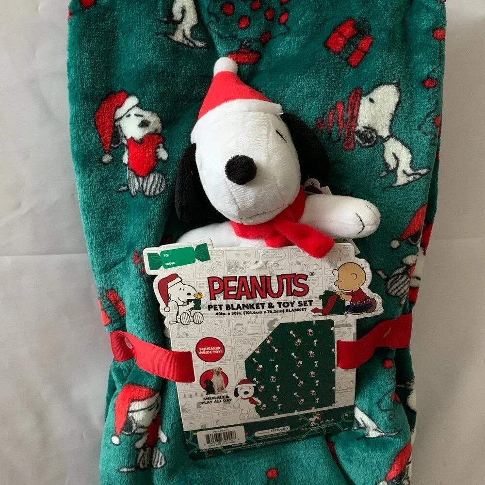 PEANUTS Snoopy Christmas Fleece Pet Blanket & Squeaker Toy SET (2 PC SET)